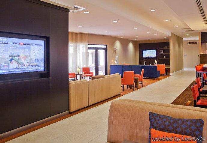 Courtyard Charlotte Airport North Otel Restoran fotoğraf